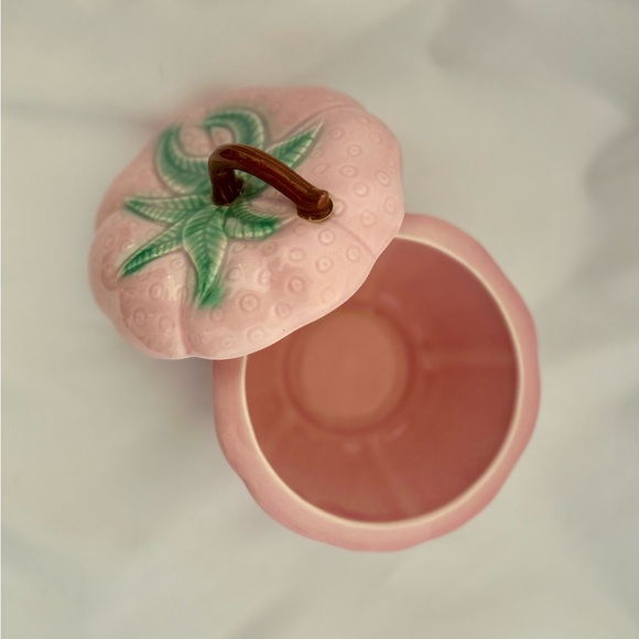 Vintage Belmar Pottery of California #310 Pink Strawberry Serving Bowl &Lid. MCM - Picture 4 of 6